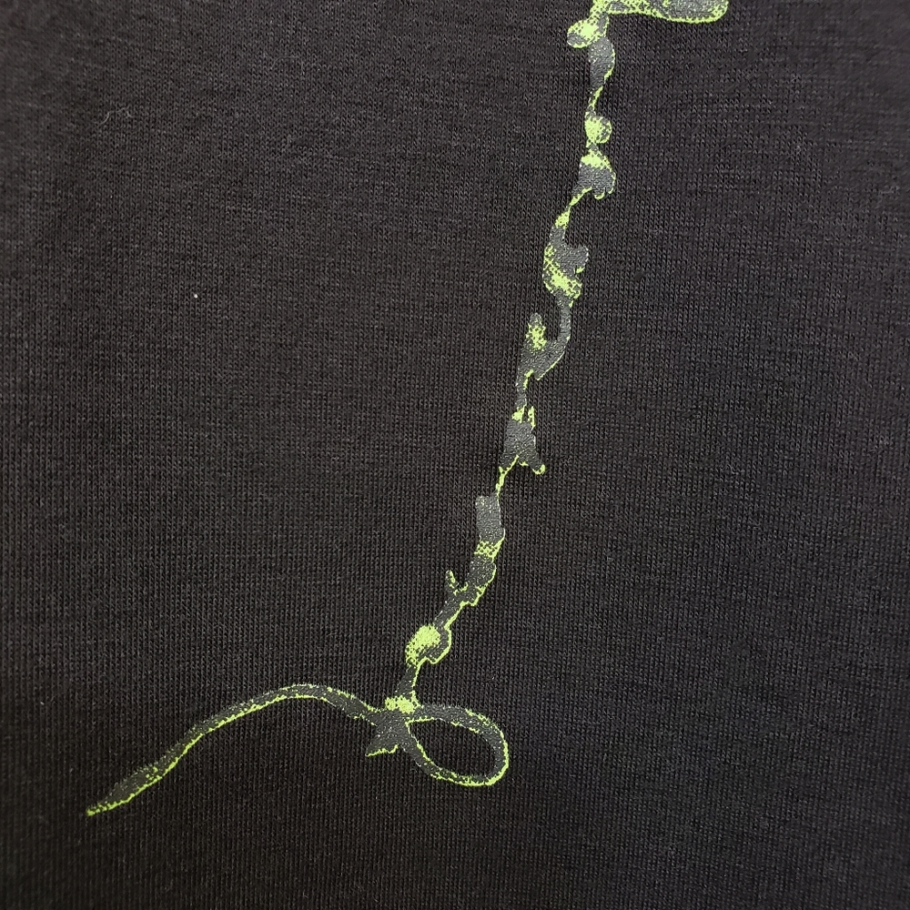 Cat silhouette looking at a daisy flower graphic Tshirt woman's size lar… - Picture 4 of 7